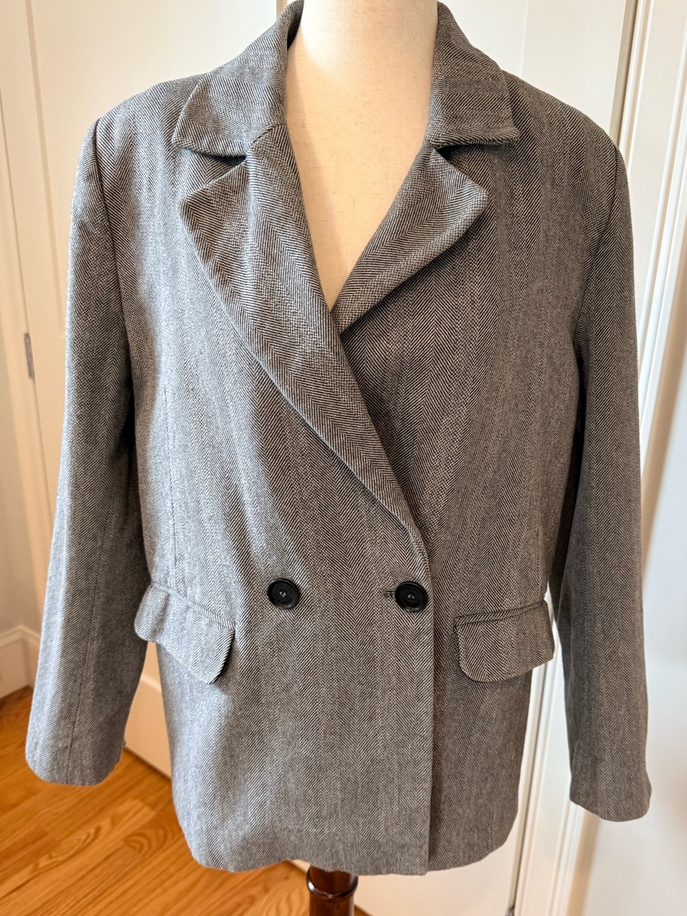 Annie Bing Becky Women's Gray Herringbone Blazer - Picture 5 of 15